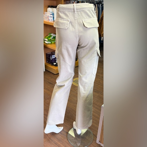 Zara Beige - Picture 3 of 6